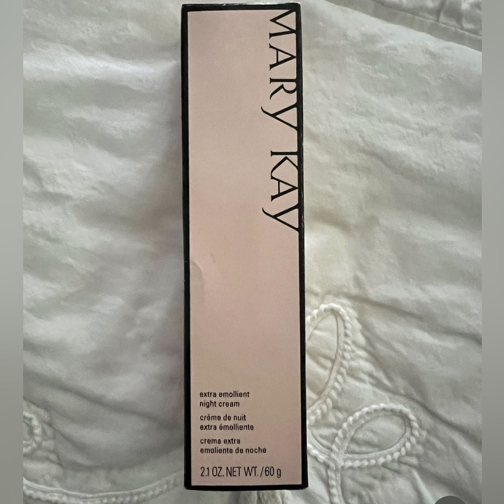 Extra Emollient Night Cream Mary Kay NEW For Very Dry Skin